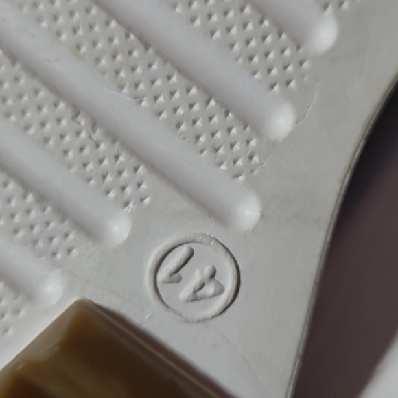 HIGH-TOP BEIGE CANVAS LACE-UP SNEAKERS - Picture 9 of 12